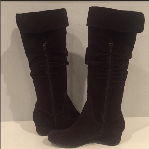 ME TOO brown suede wedge boots Size 6.5 - Picture 5 of 8